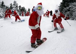 Санта Клаус на сноуборде