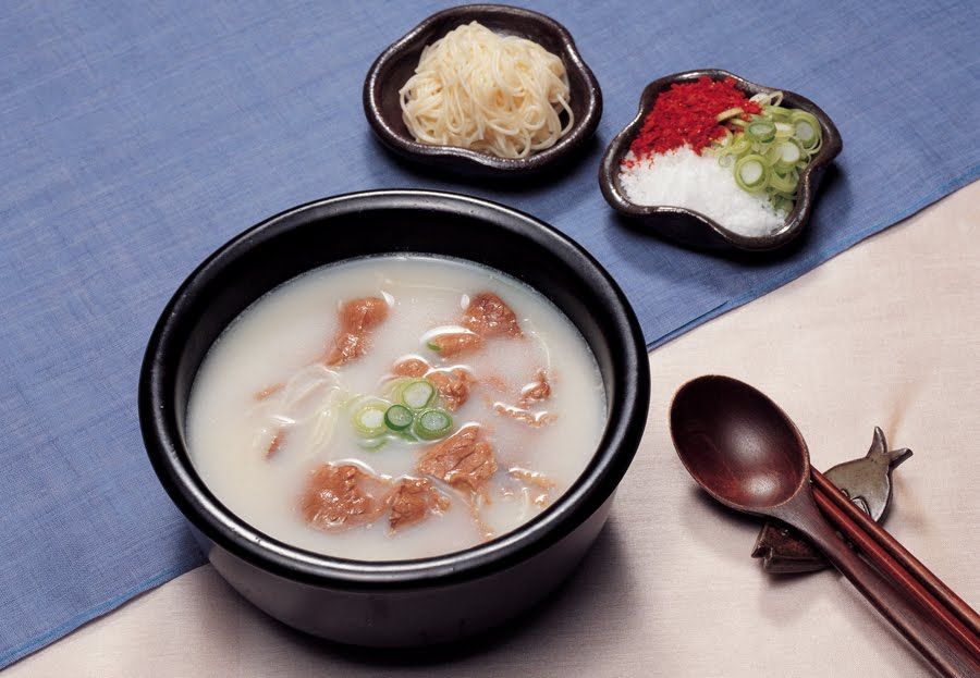 Суп на завтрак у японцев 4 буквы. Кальбитан корейский суп. Солонтан суп. Кядяй суп. Корейский суп Солонтан.
