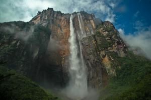 Водопад на реке Сакалеуна